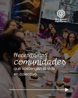 Llevamos años diciéndoles a las mamás que busquen apoyo. Que se organicen. Que pidan ayuda.
Pero nadie pregunta si los espacios para hacerlo existen de verdad.
La comunidad no aparece sola.
Se construye.
Se sostiene.
Se elige todos los días.
Y cuando existe, cuando hay otra mujer que aparece sin que la llames, que escucha sin juzgar, que simplemente está, la maternidad se vive diferente.
No más fácil, necesariamente.
Pero menos sola.
Y eso lo cambia todo.
Hoy no te pedimos que aguantes más. Te pedimos algo distinto: que seas parte de la red. Que compartas esto con una mamá que lo necesite. Que le preguntes a alguien cómo está de verdad.
La comunidad que necesitamos ya está tomando forma. Tú también puedes ser parte.
Comparte este carrusel y hagamos que más mamás sepan que no están solas.
#mamasmentoras #comunidadmaterna #maternidadreal #cuidadocolectivo