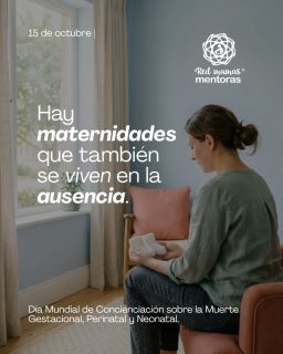 Hay pérdidas que muchas personas no saben cómo nombrar. Y, a veces, en el intento de consolar, terminamos dejando más sola a una mamá que necesita sentirse acompañada.

La muerte gestacional, perinatal y neonatal también forma parte de las historias de maternidad. 

Merece ser reconocida sin comparaciones, sin explicaciones forzadas y sin exigirle a nadie que atraviese el duelo de una manera determinada.

No necesitamos tener las palabras perfectas. Podemos escuchar. Preguntar qué necesita. Recordar. Seguir estando presentes cuando el tiempo pase y los demás dejen de preguntar.

Porque acompañar no significa quitarle el dolor a alguien. Significa que no tenga que atravesarlo sintiéndose invisible.

🕊️ Hoy, 15 de octubre, compartimos este mensaje para generar conciencia, abrir conversaciones y recordarnos que una palabra cuidadosa y una presencia sincera pueden hacer la diferencia.

Si crees que más personas necesitan comprender cómo acompañar estas pérdidas, comparte este carrusel. Quizás llegue a alguien que hoy necesite sentirse comprendida, o a alguien que quiera aprender a acompañarla mejor.

#MamásMentoras #DueloPerinatal #MuerteGestacional #MuerteNeonatal #AcompañamientoEnElDuelo